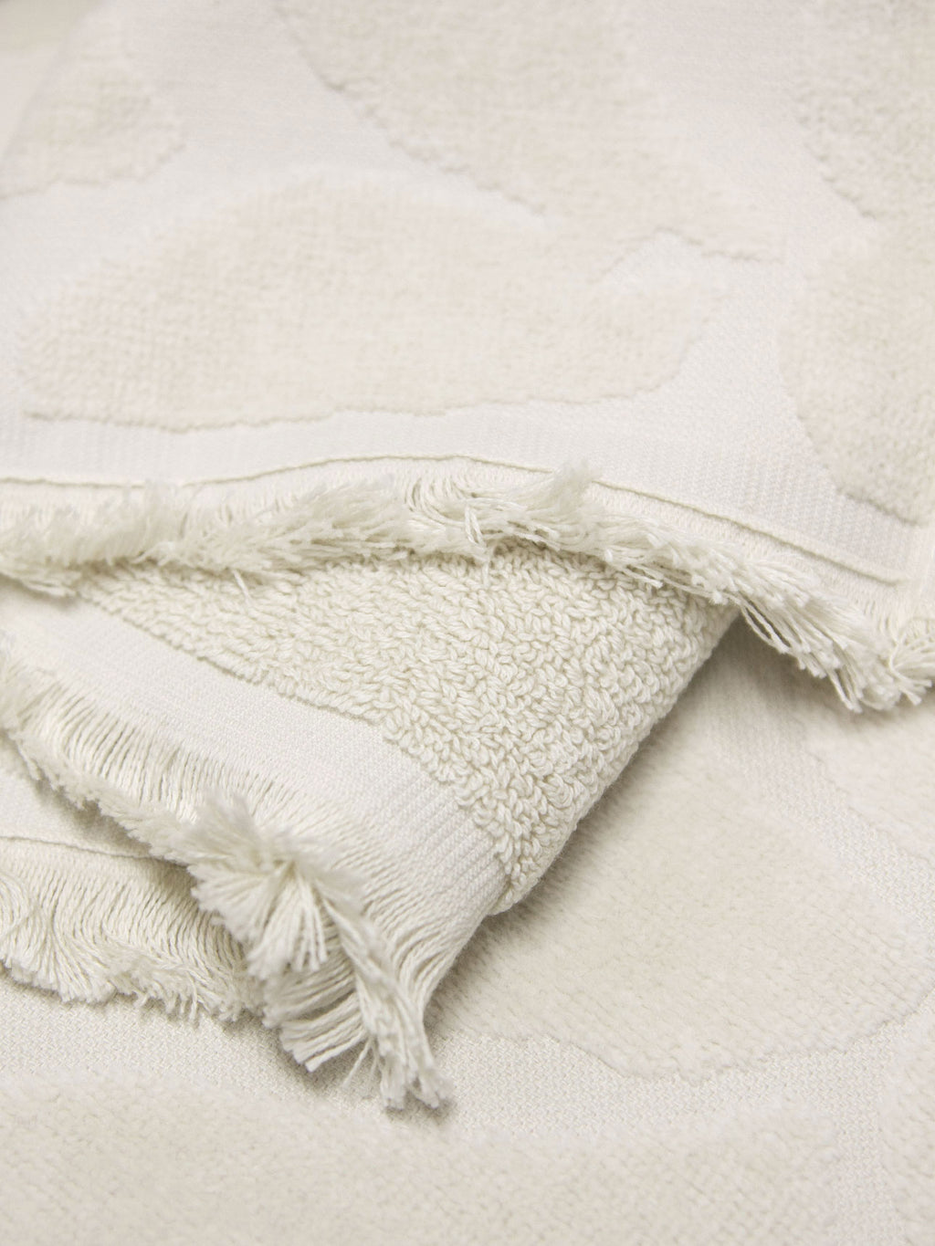 Palma Fringe Bath Towel in Sand