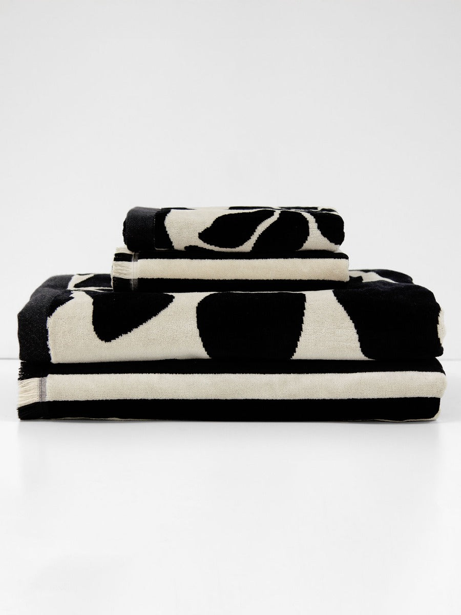 Palma Petal & Stripe Bath Towel Set in Black & Sand
