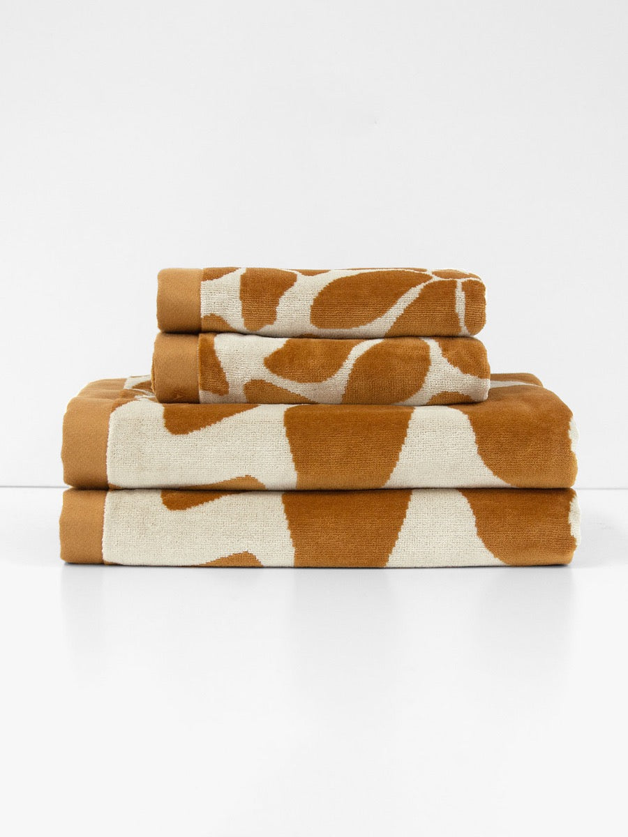 Palma Petal Bath Towel Set in Bronze & Sand