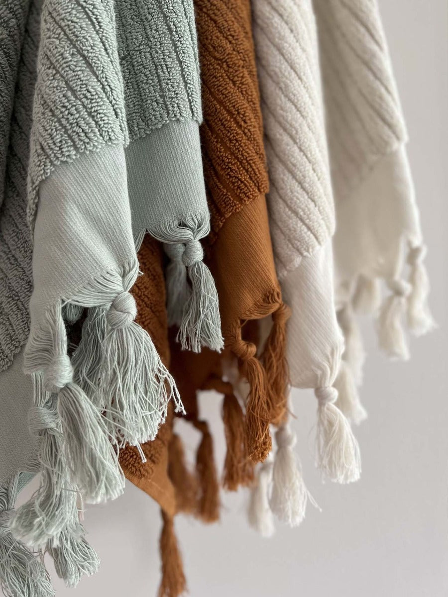 Paros Rib Bath Towel in Bronze