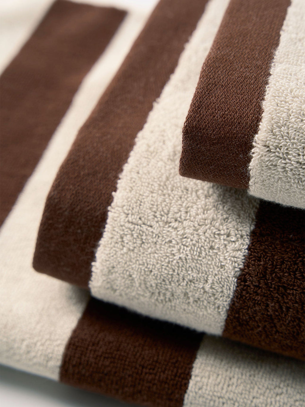 Riviera Stripe Towel Set in Chocolate