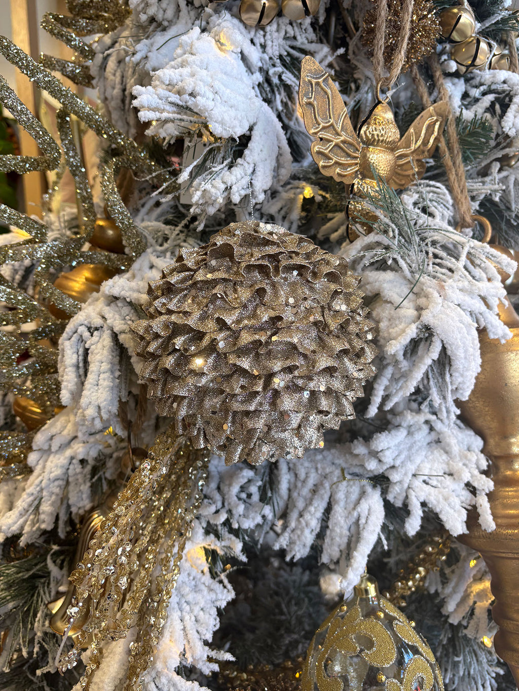 Ruffles Bauble in Champagne - XL