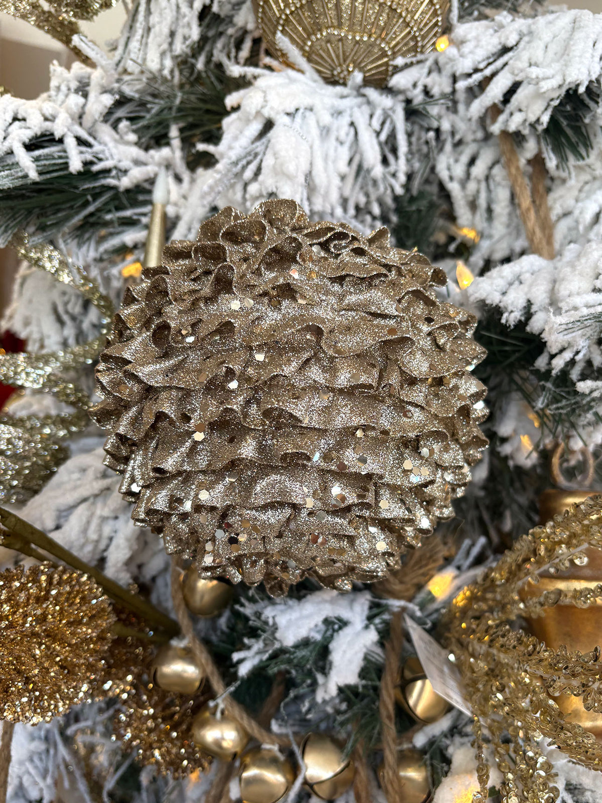 Ruffles Bauble in Champagne - XL