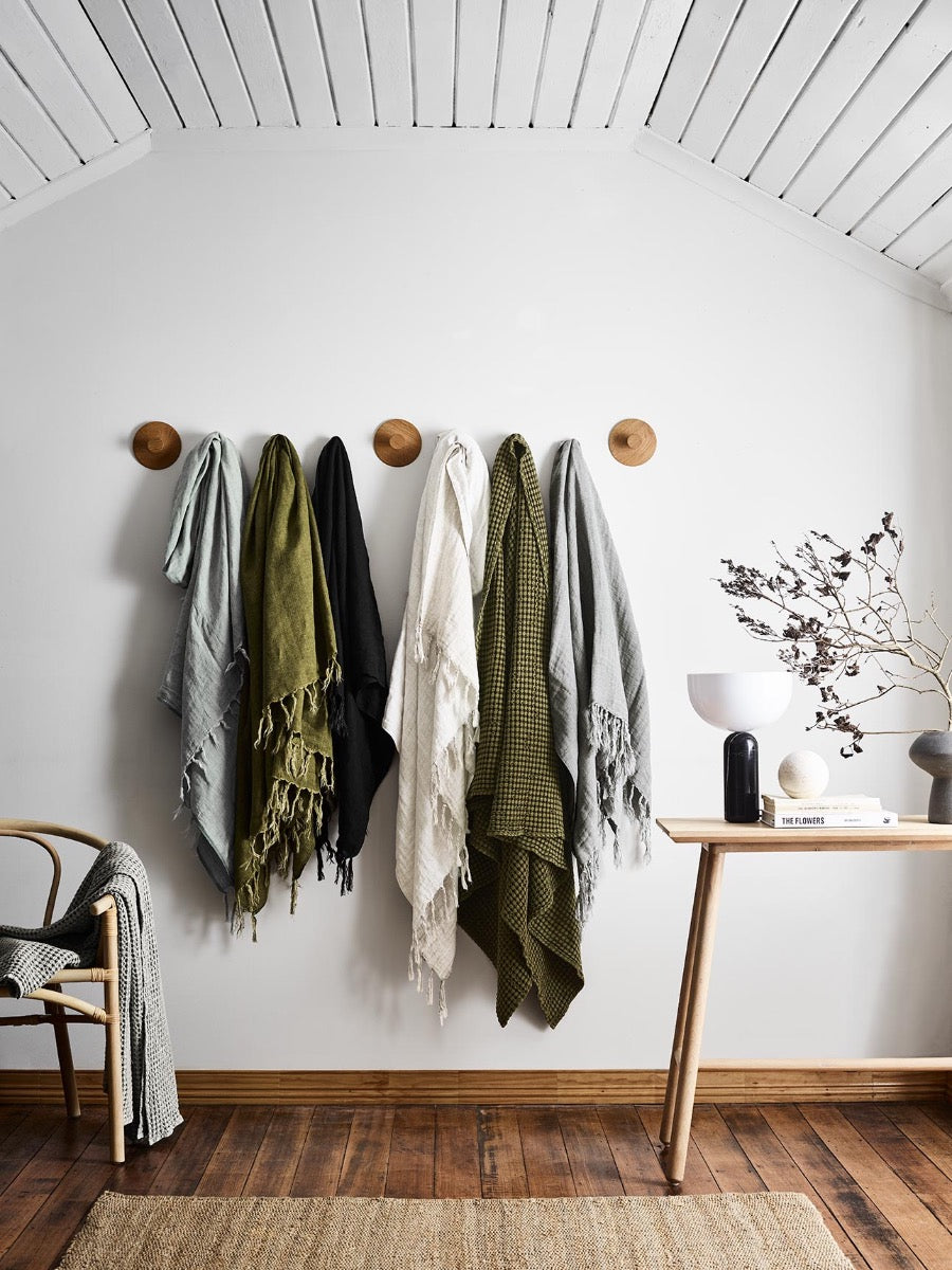 Vintage Linen Fringe Throw in Limestone
