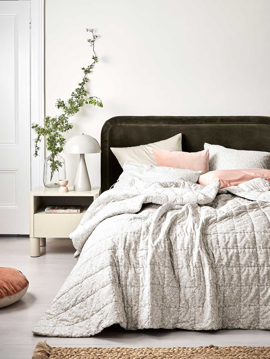 Varanasi Standard Pillowcase in Feather