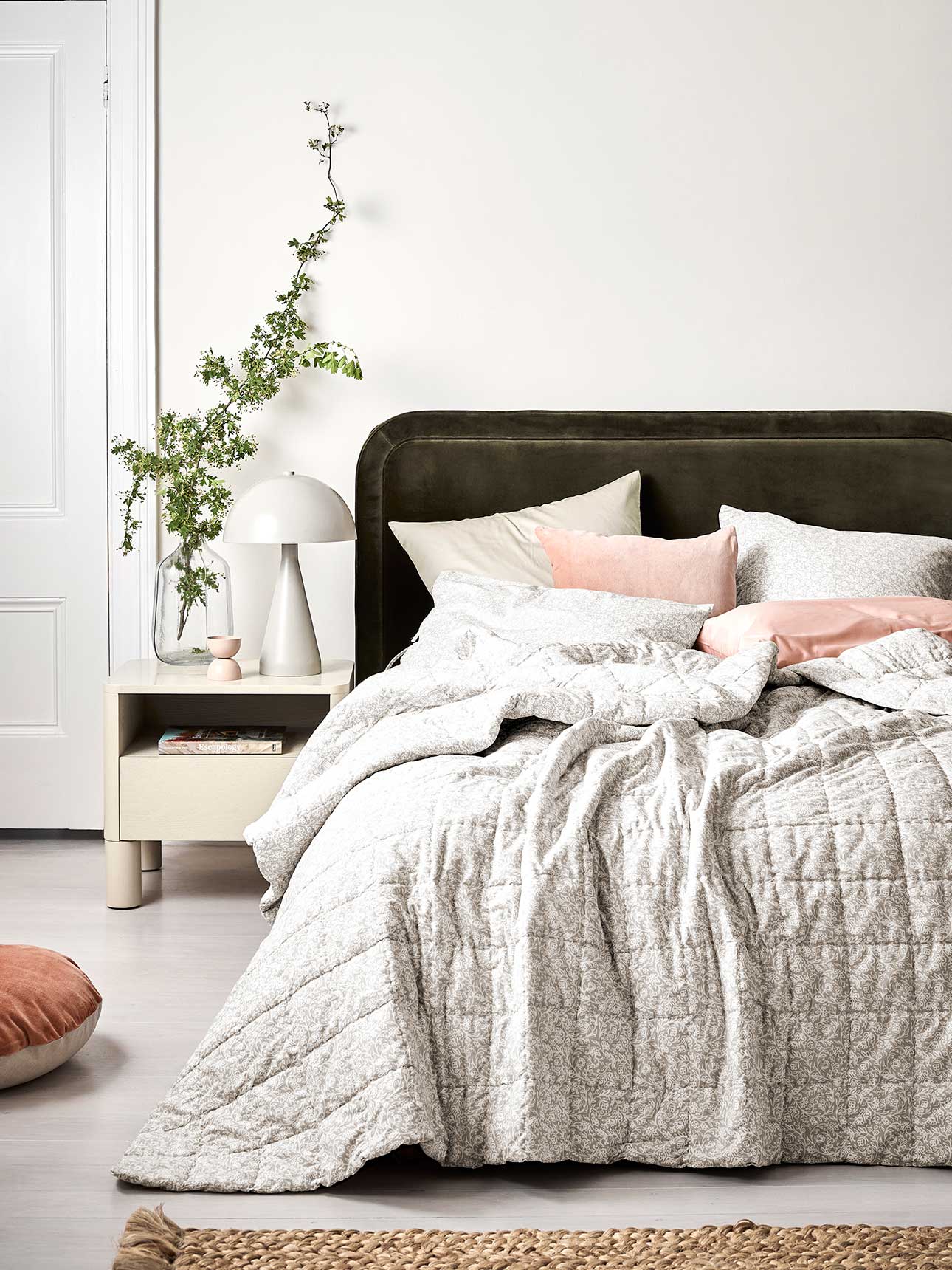 Varanasi Standard Pillowcase in Feather