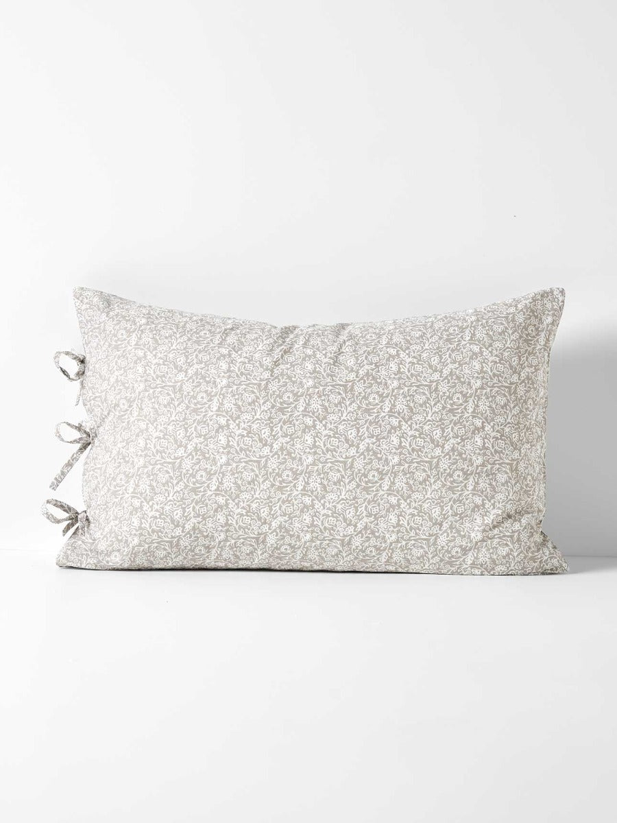 Varanasi Standard Pillowcase in Feather
