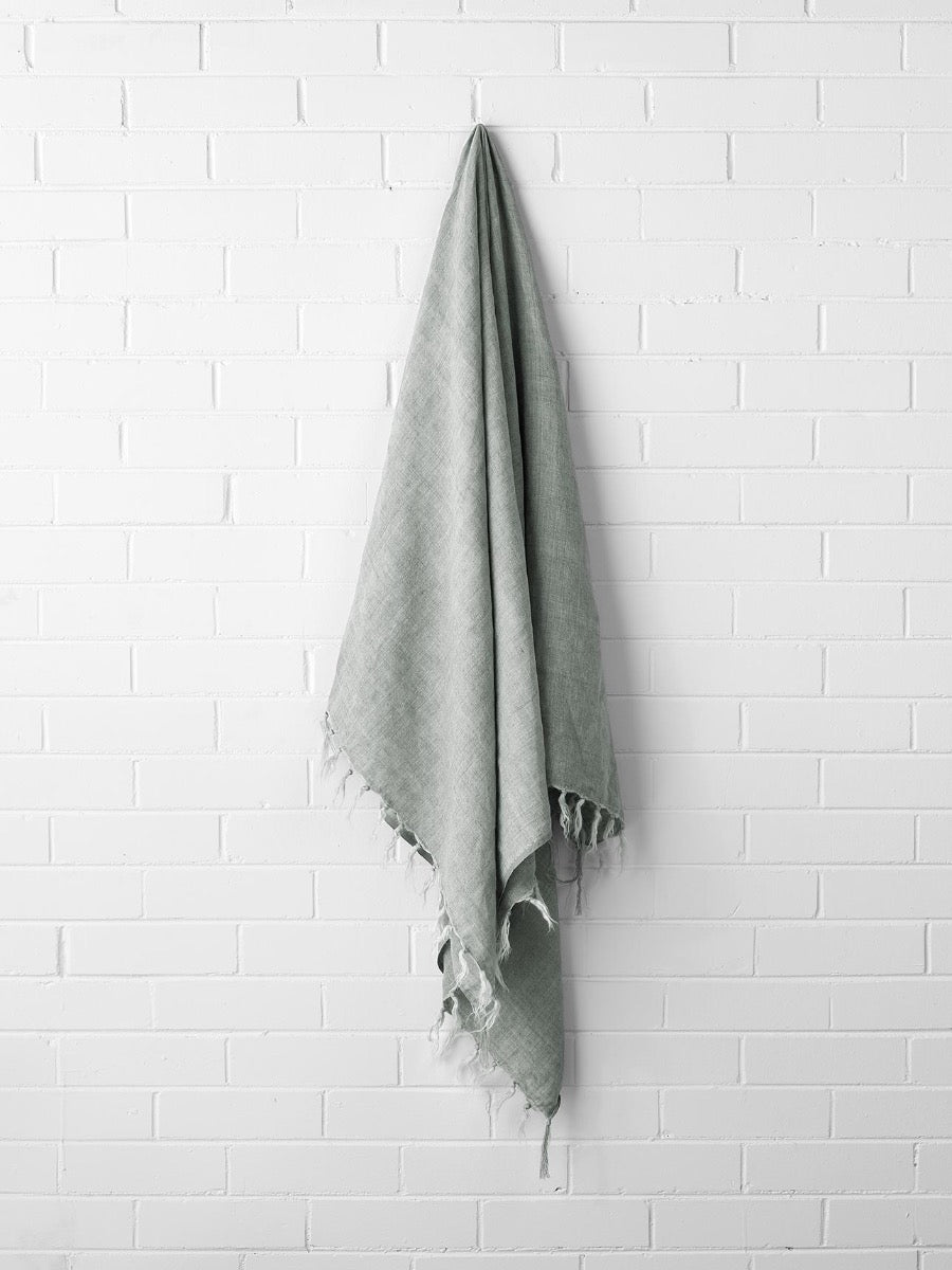 Vintage Linen Fringe Throw in Limestone
