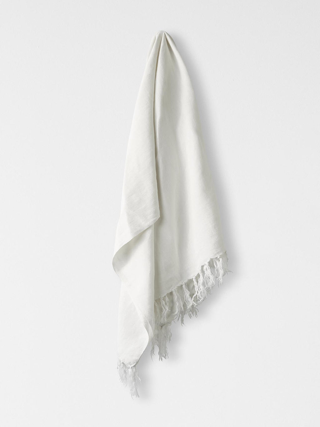 Vintage Linen Fringe Throw in Marshmallow