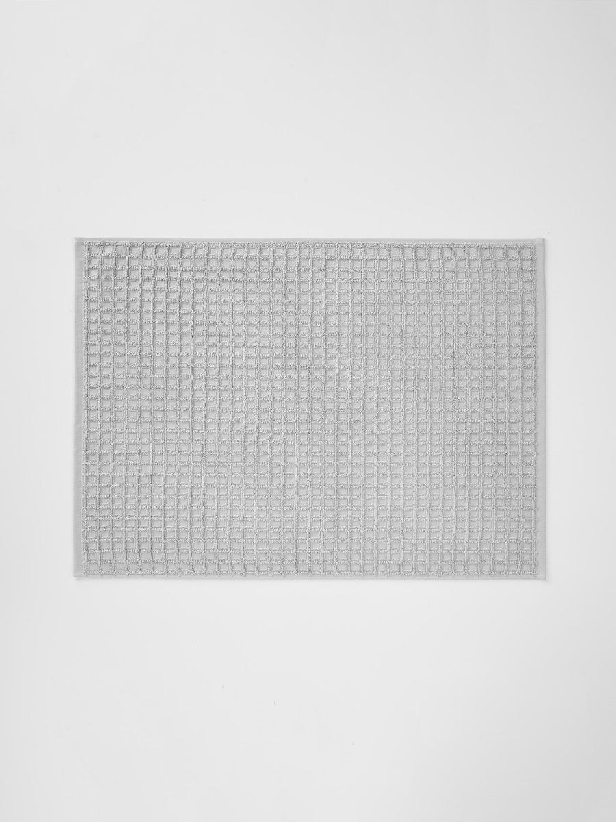 Waffle Bath Mat in Dove