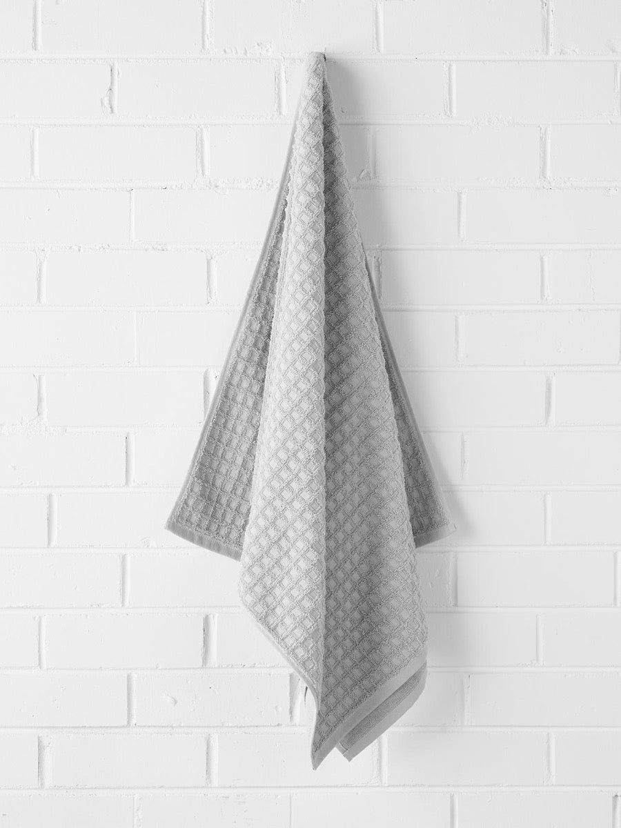 Waffle Bath Towel in Dove
