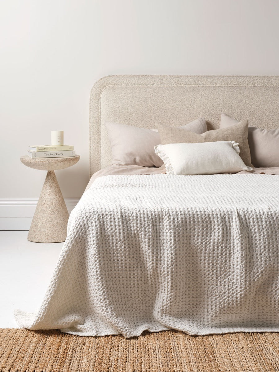 Stonewash Waffle Bed Cover in Marshmallow