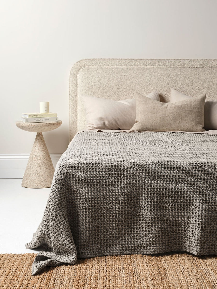 Stonewash Waffle Bed Cover in Smoke