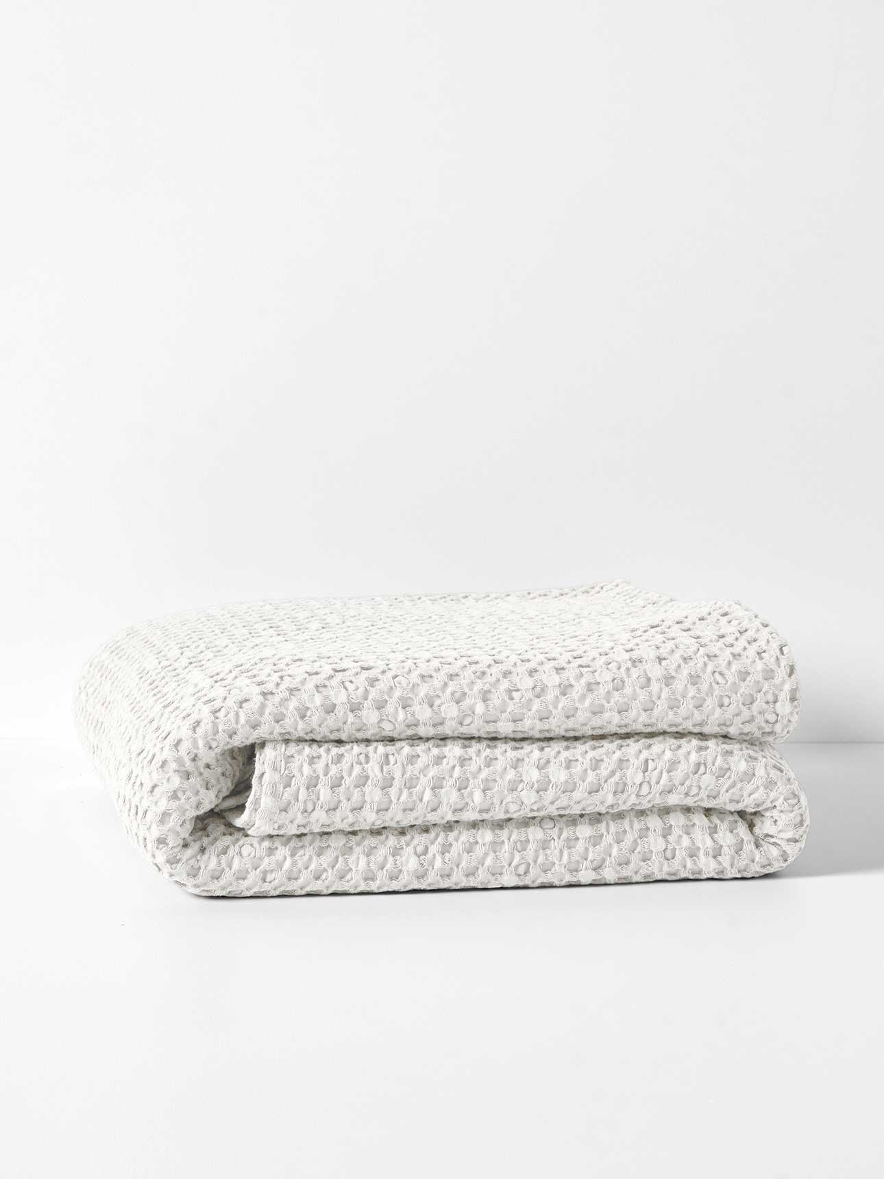 Stonewash Waffle Bed Throw in Marshmallow