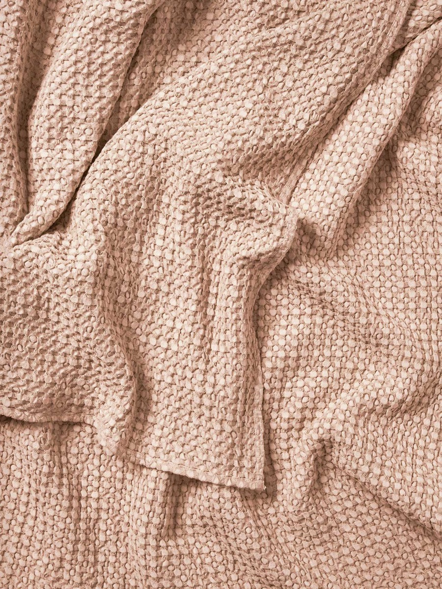 Stonewash Waffle Throw in Shell Pink