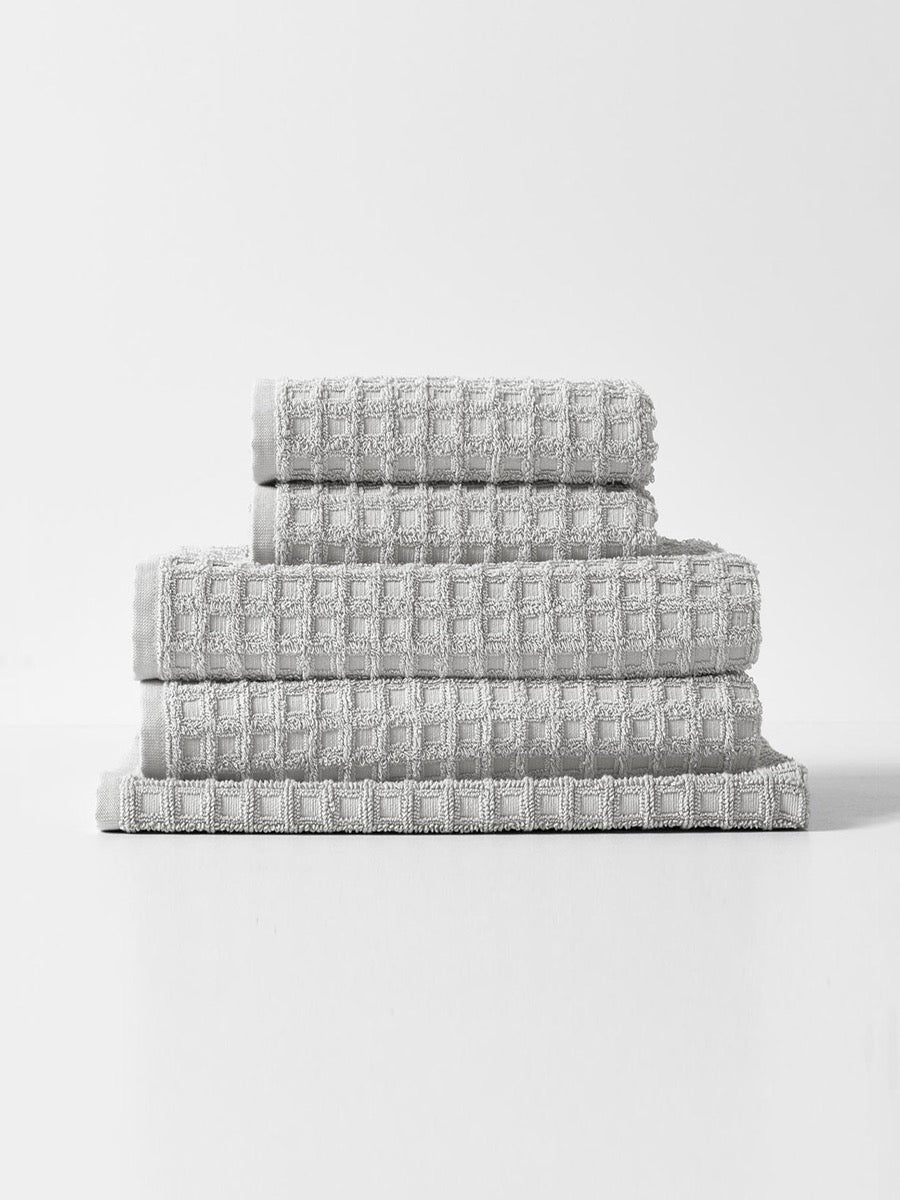Waffle Bath Towel in Dove