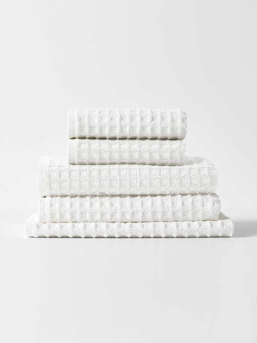 Waffle Bath Towel Set in White