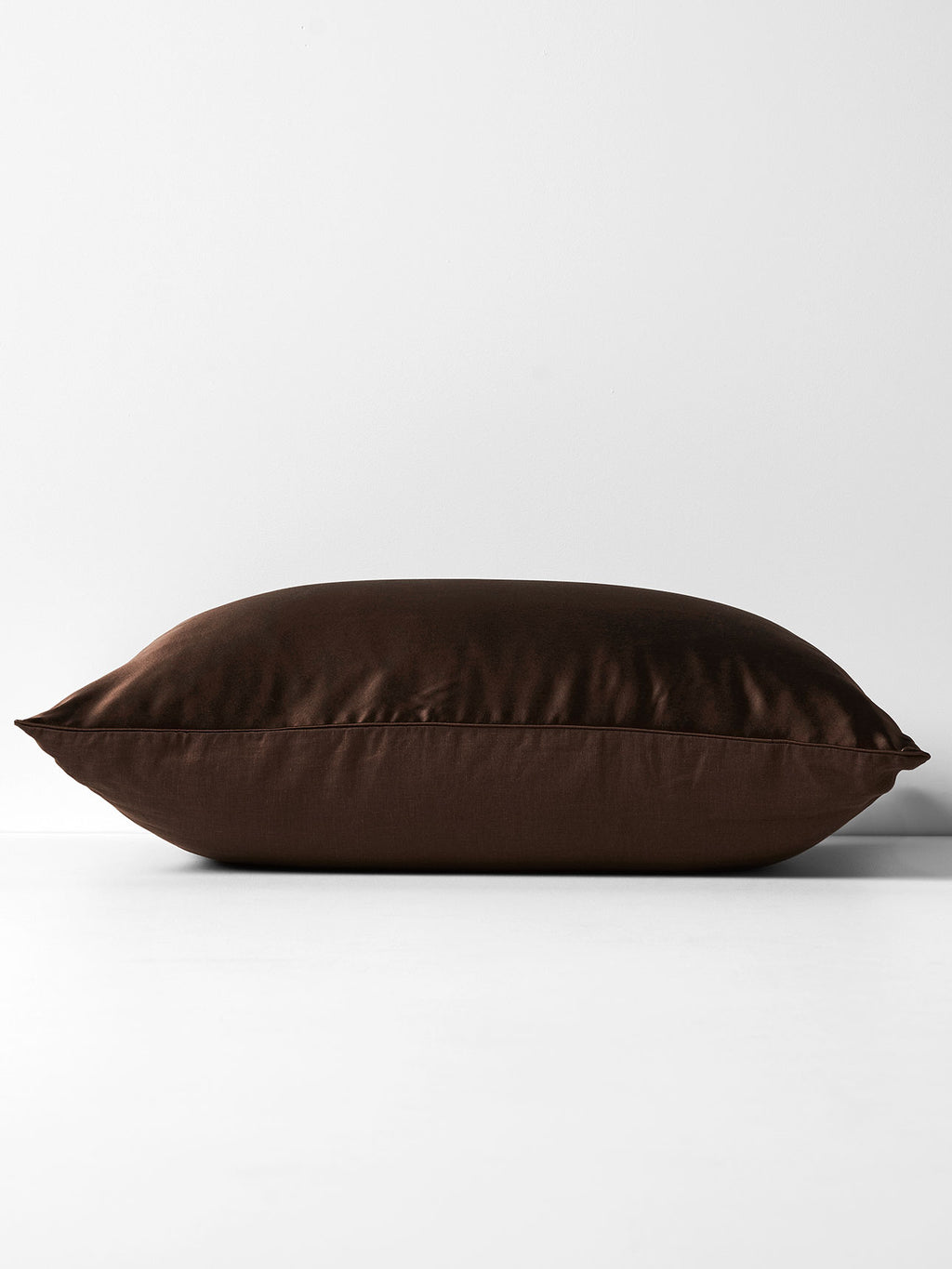 Zara Silk & Linen Pillowcase in Chocolate