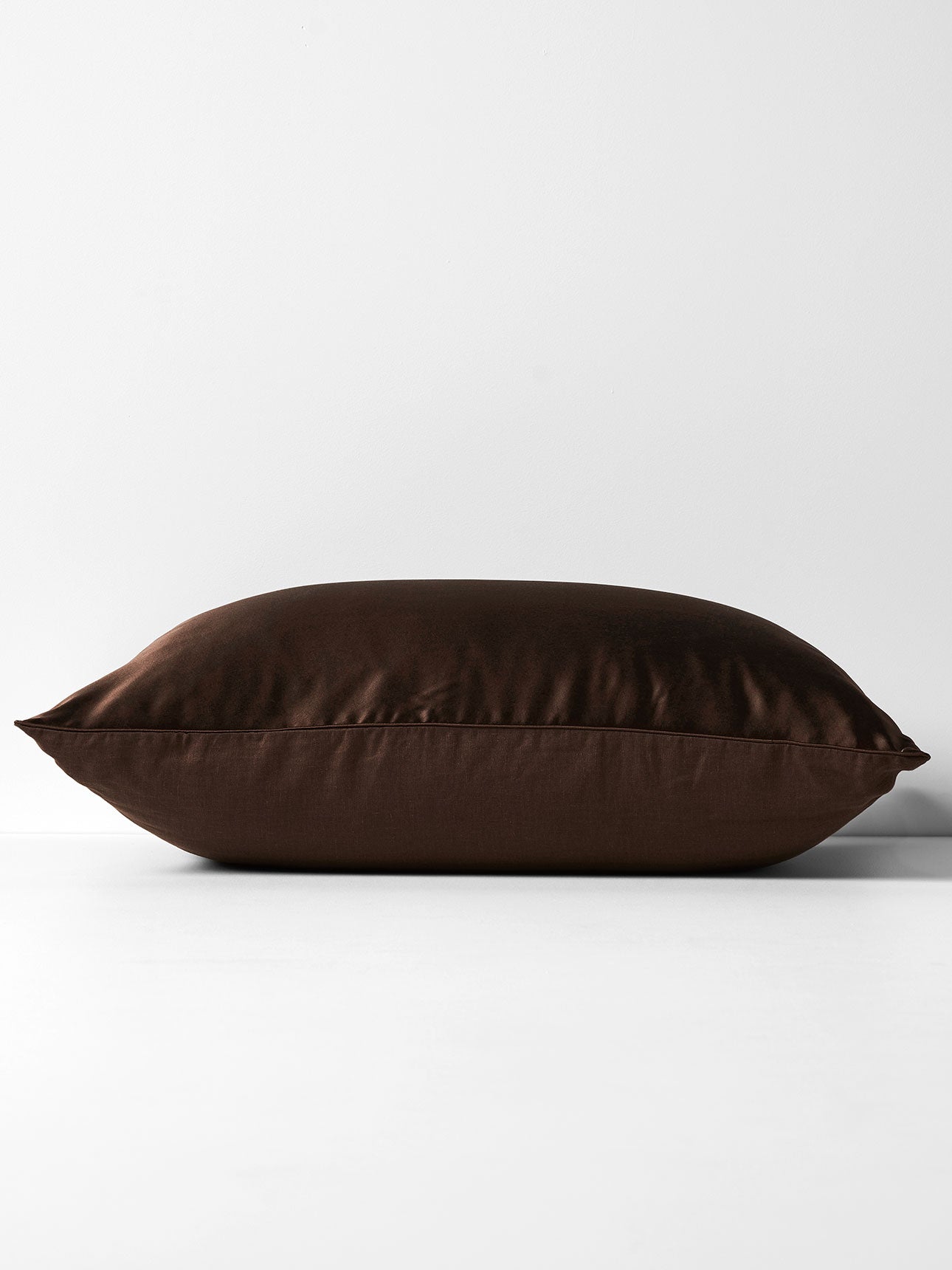 Zara Silk & Linen Pillowcase in Chocolate