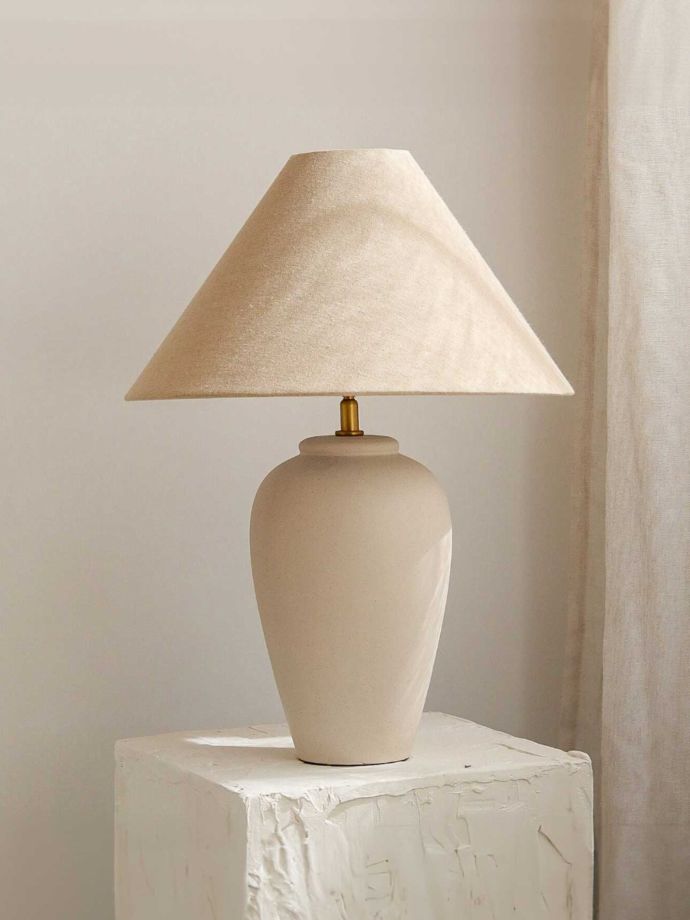 Modern top white lamp